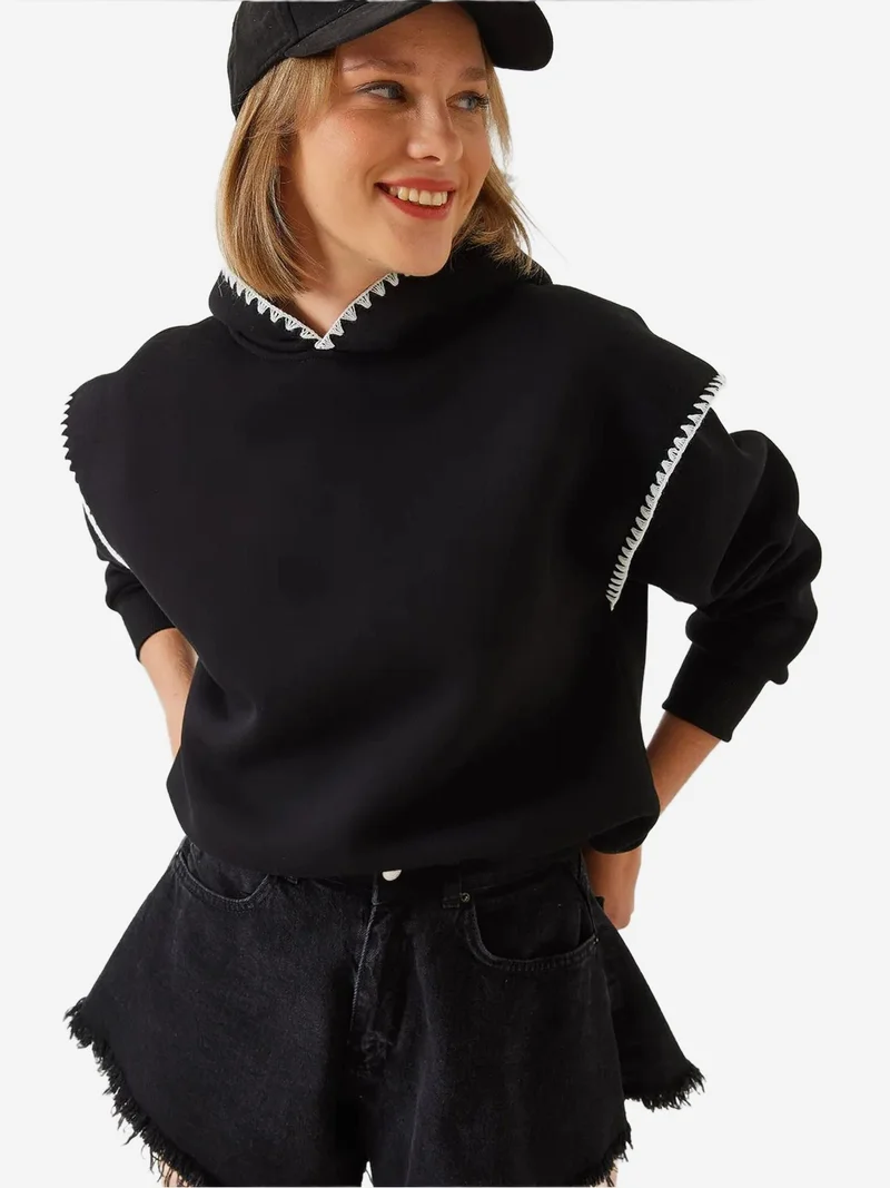 Bianco Lucci LUCCI Hooded Lace Detail Relaxed Fit Hoodie