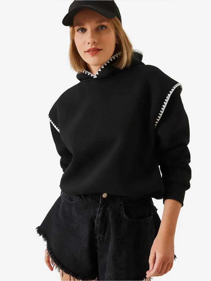 Bianco Lucci LUCCI Hooded Lace Detail Relaxed Fit Hoodie
