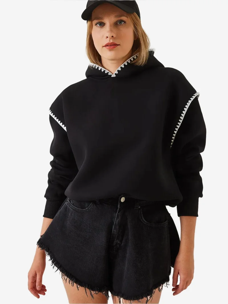 Bianco Lucci Black LUCCI Hooded Lace Detail Relaxed Fit Hoodie for Women | Best Price UAE