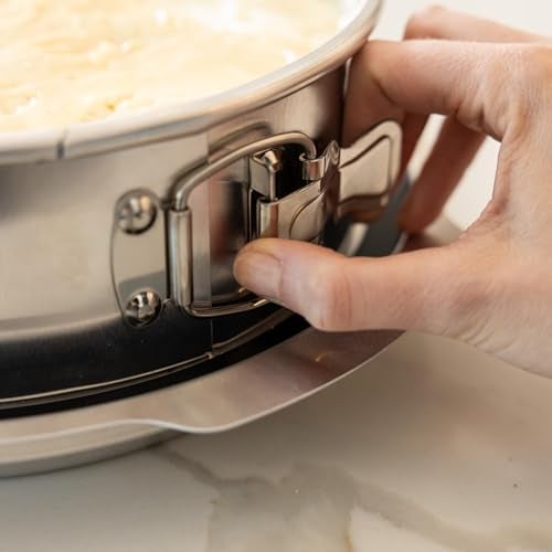 Chef's Planet Perfect Pan - 9-inch Round Baking Pan with Leak-Proof, Easy-Lock Spring Form Pan and Water Bath Basin for Delicate Creations - Image 5