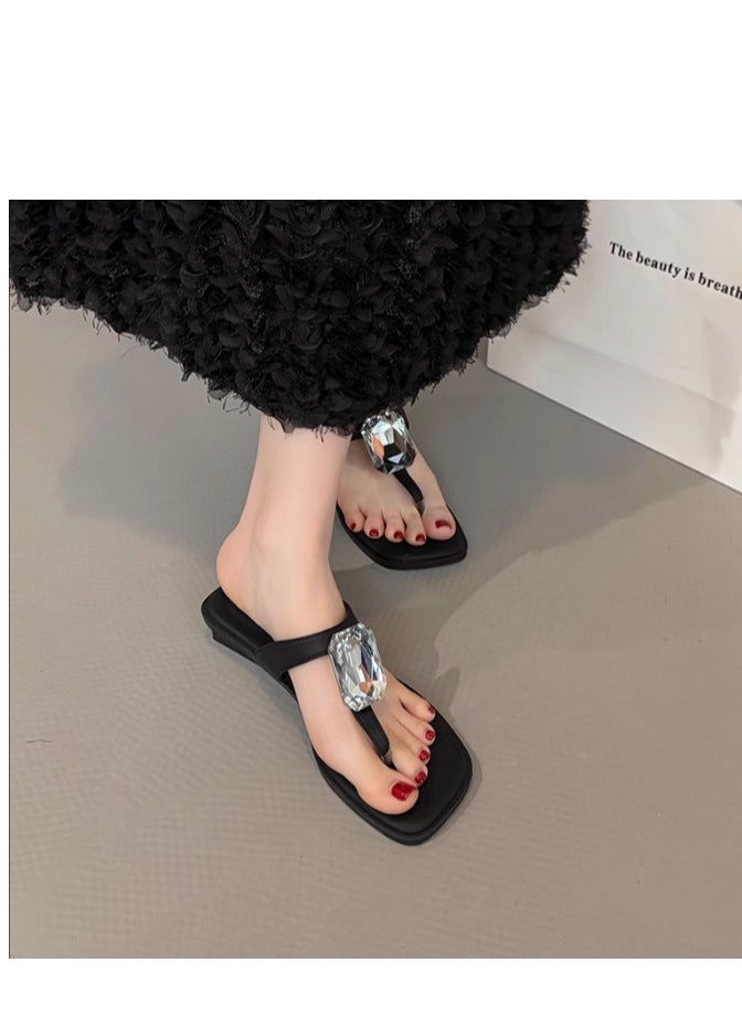 Generic Female Xia Wears Exquisite Rhinestone Slippers Outside  - Image 1