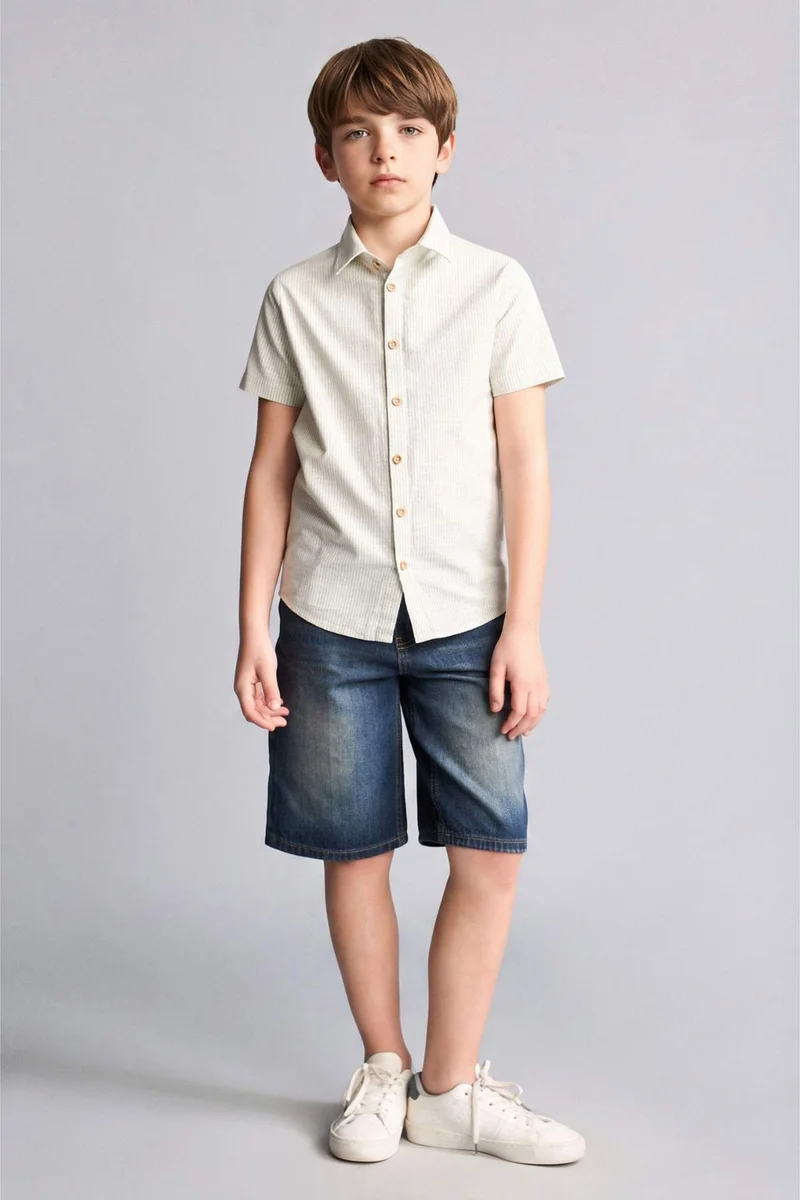 ديفاكتو Regular Fit Striped Short Sleeve Shirt