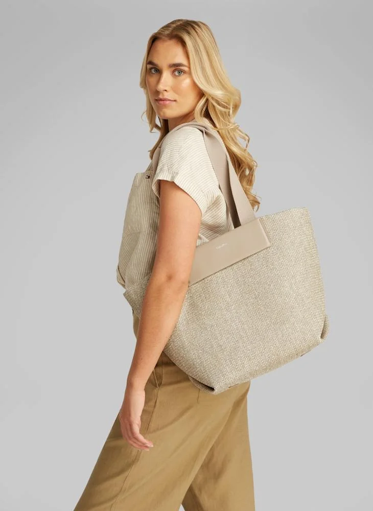 CALVIN KLEIN RAFFIA MEDIUM SHOPPER