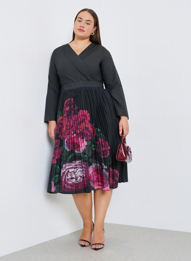 Styli Plus Size Floral Pleated Midi Dress - Image 1