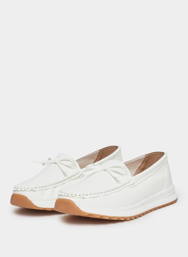 ستايلي حذاء لوفرز بتفاصيل فيونكة - Image 2