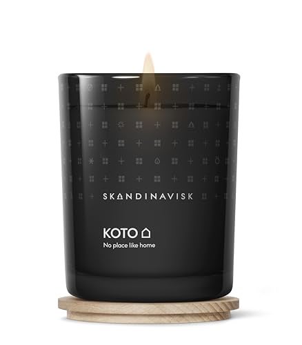 Skandinavisk KOTO 'Home' Scented Candle. Fragrance Notes: Vanilla Beans and Dried Orange Peel, Amber and Leather. 7.0 oz. - Image 5