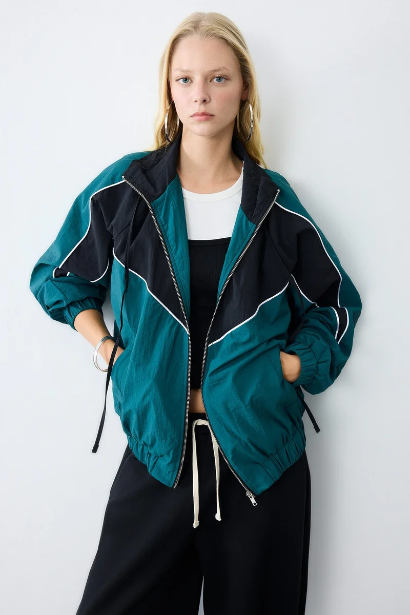 Balloon Fit Stand Collar Jacket