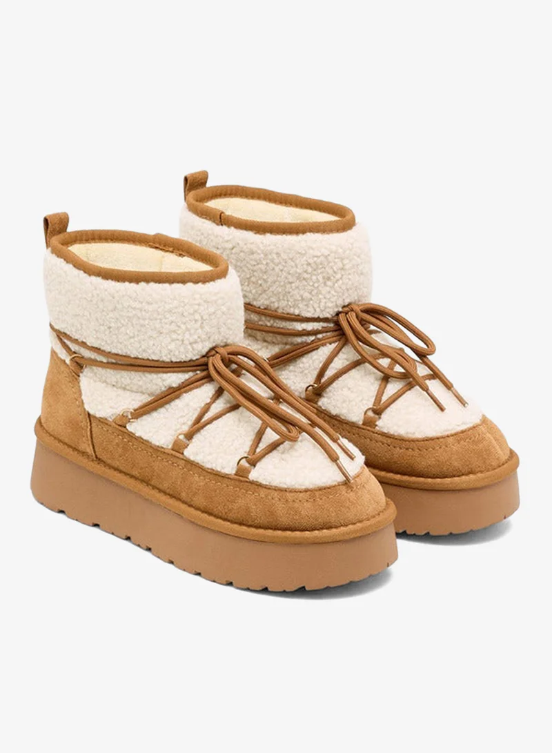 سيليست بوت نسائي بكعب عالي