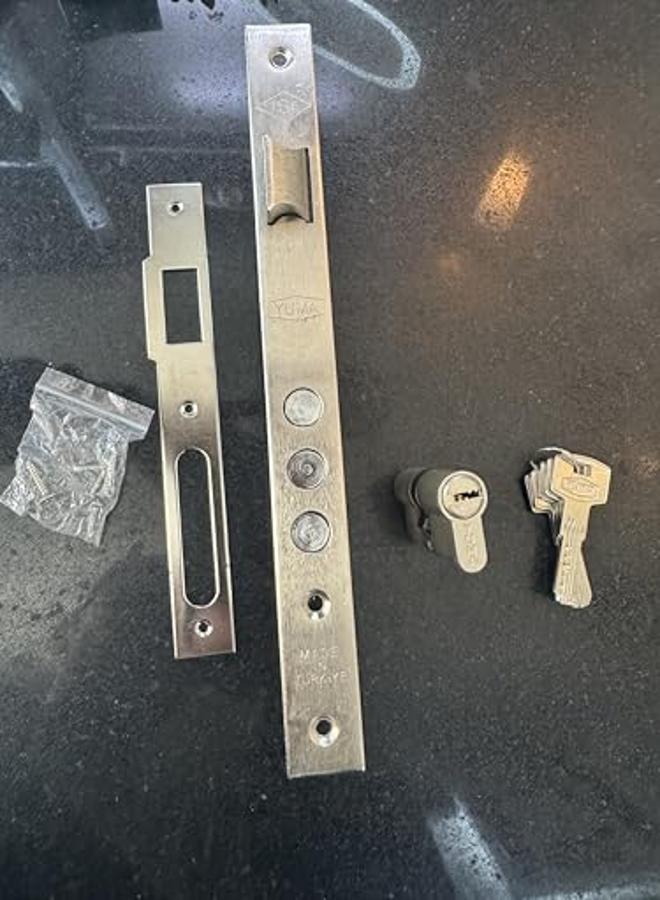 Wooden Door Lock And Room Doors, Silver Color, Turkish Made, Three-Spoke Solid Cylinder, Solid Computer Key, Five Computer Keys, And A Lamp, Fastening Tools - Image 2