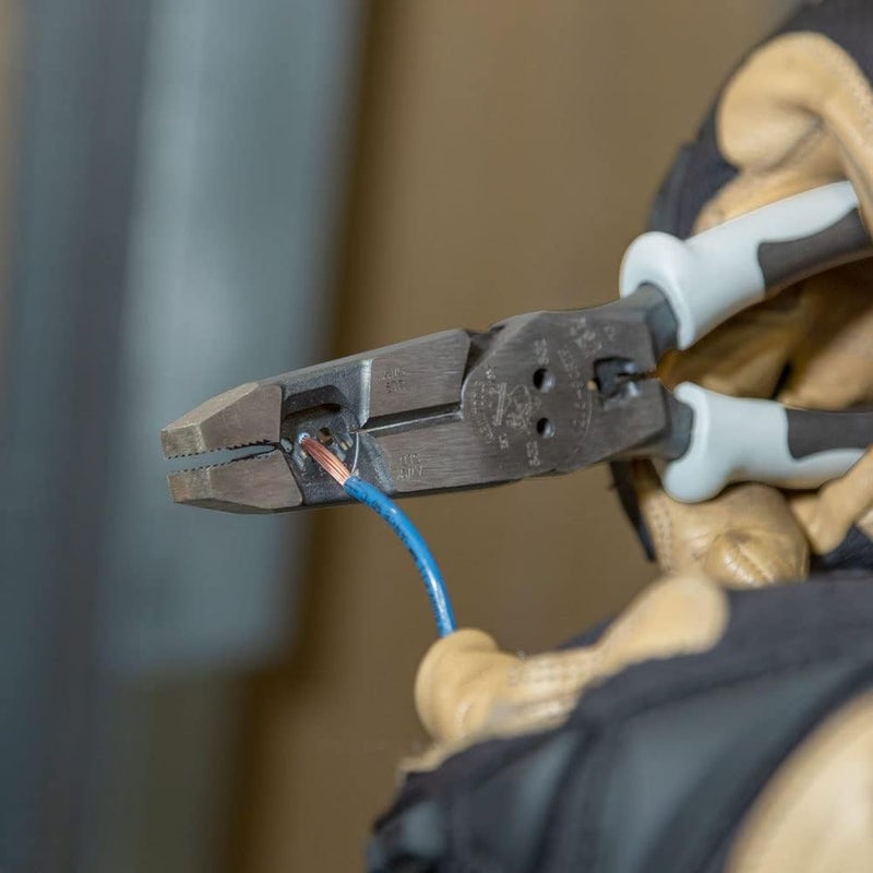 Klein Tools كماشة قطع جانبية J2159CRTP، مصنوعة في الولايات المتحدة الأمريكية، 9 إنش، كماشة هجينة عالية الرفع مع أداة ضغط، سحب شريط السمك ومجرد سلك - Image 4