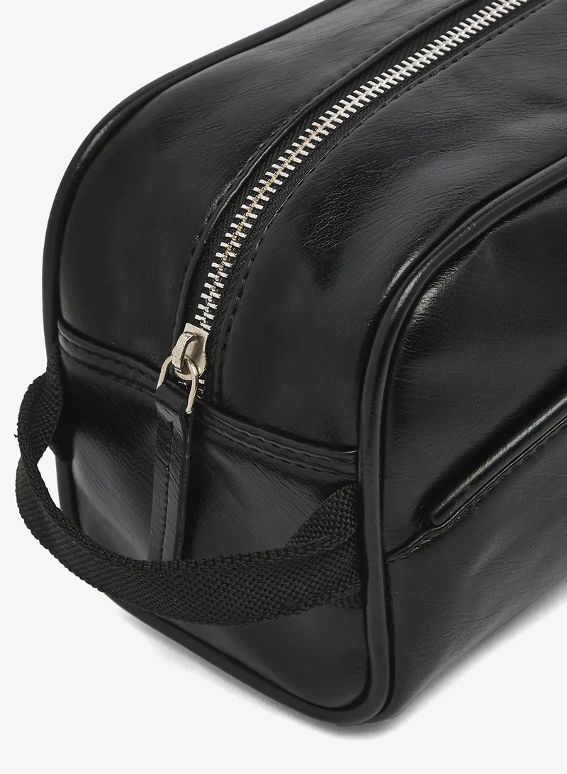 Robert Wood Spacious Storage Wash Bag