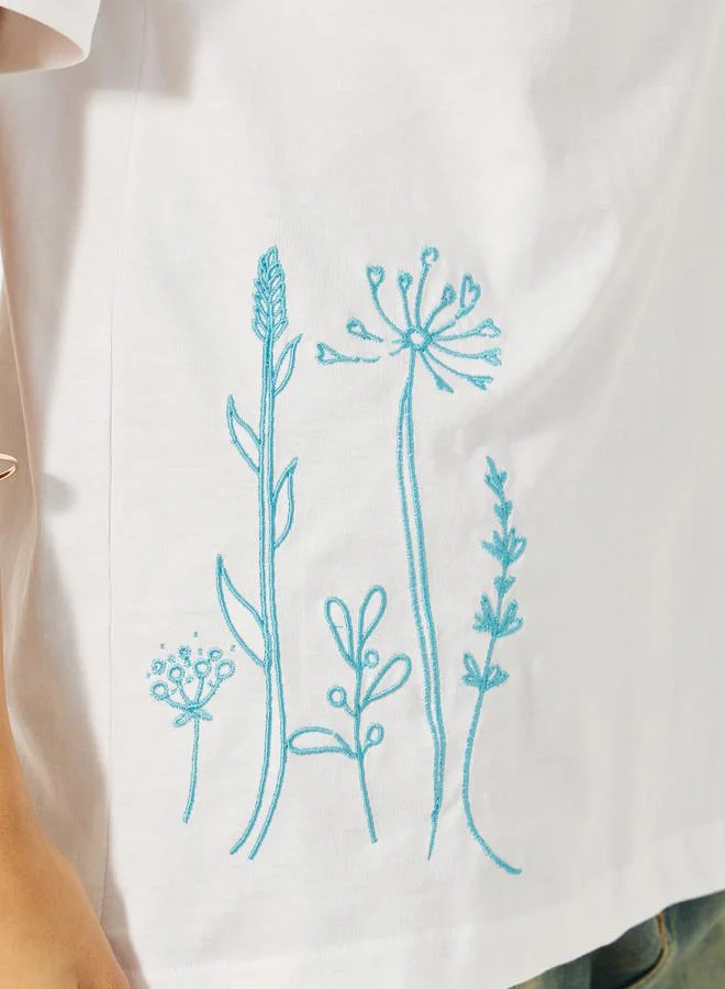 Styli Embroidered Oversized Round Neck Longline T-Shirt