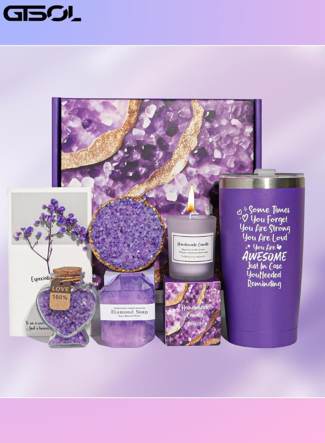 ج ت س آ ل علبة هدايا سبا فاخرة باللون البنفسجي للنساء – مجموعة عناية ذاتية من 8 قطع تشمل كوب "Not a Day Over Fabulous"، شمعة، صابون ماسي، كرة استحمام والمزيد – هدية بنفسجية أنيقة لأعياد الميلاد أو الشفاء العاجل للأم، الأخت، الصديقة أو الحبيبة - Image 1