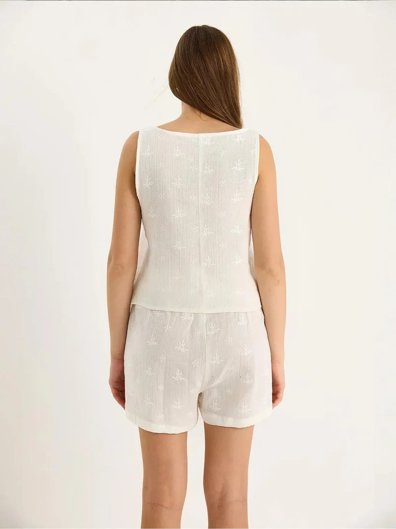 Bianco Lucci LUCCI Short High Waist Two-Piece Coord Set with Button Closure
