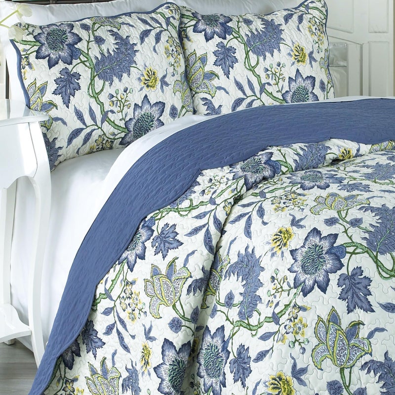 Waverly Maldives 3-Piece Quilt Set â€“ Full/Queen - Lightweight Polyester Percale Bedding in Porcelain - Image 2