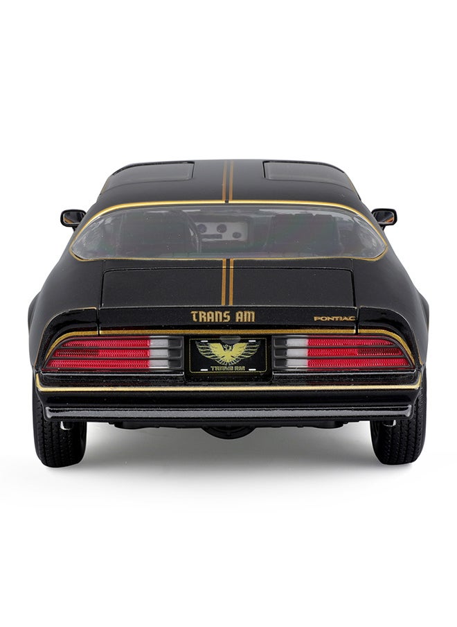 Maisto 1/18 scale diecast model of the 1978 Pontiac Firebird Trans Am - Assorted color may vary  - Image 5