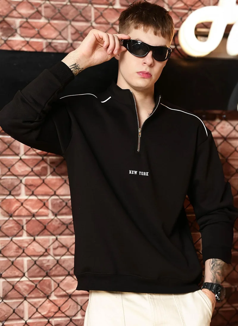 مانياك سويت شيرت رجالي أسود بياقة عالية من الفليس مطرز بالكامل بأكمام طويلة