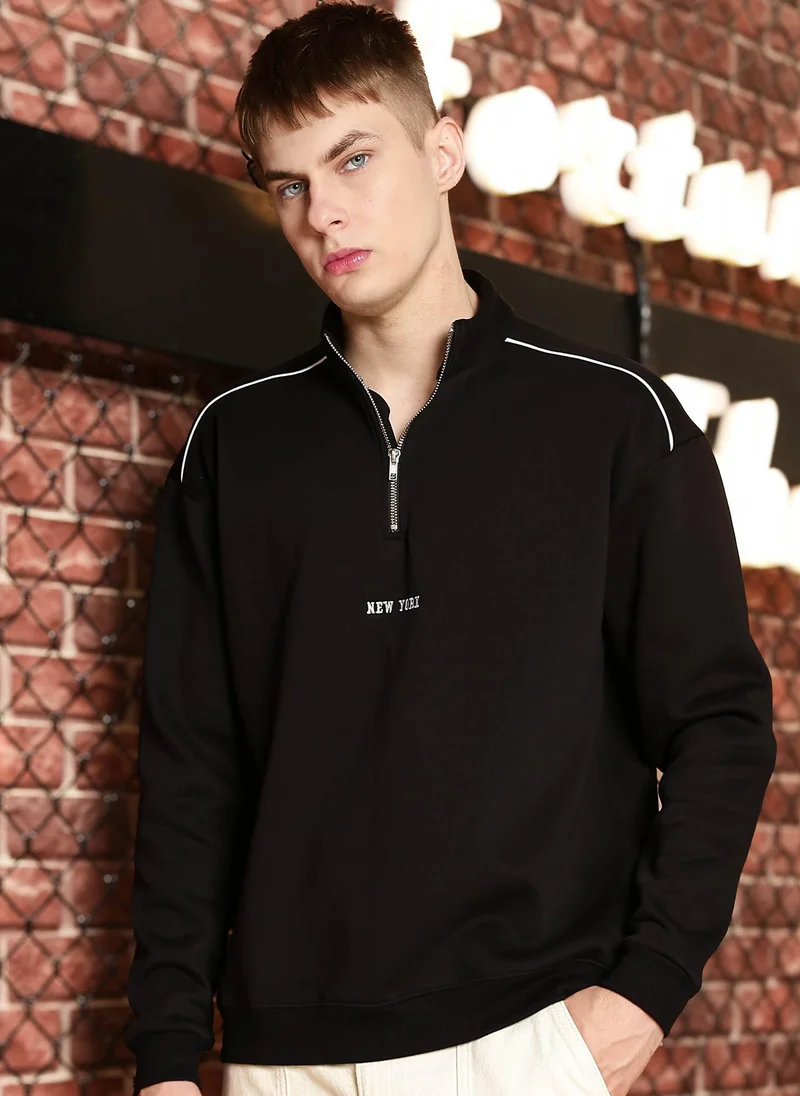 مانياك سويت شيرت رجالي أسود بياقة عالية من الفليس مطرز بالكامل بأكمام طويلة