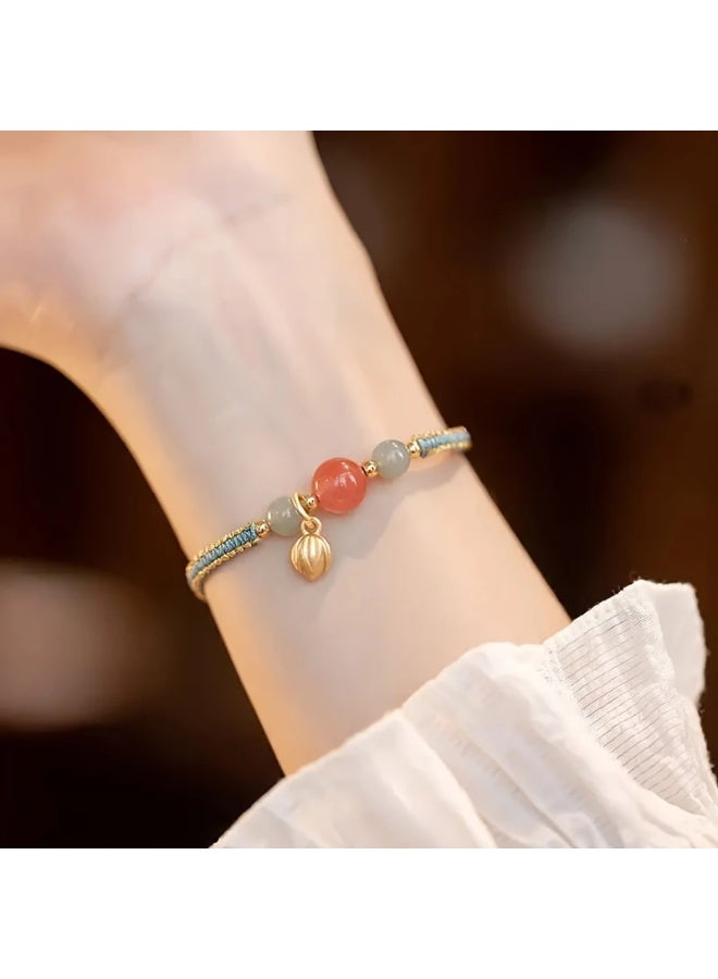 Goolsky سوار بيد من الكارنيل الأحمر القابل للتعديل للنساء، تصميم مضفر على الطراز الصيني، هدية مثالية ليوم الأم، سوار موضة لجميع الفصول، حبل قطن مع قلادة زجاجية، بدون طلاء - Image 2