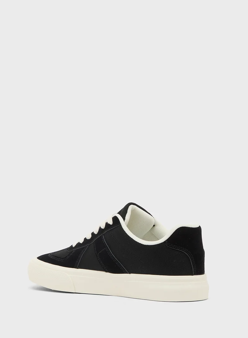 Seventy Five Casual Sneakers