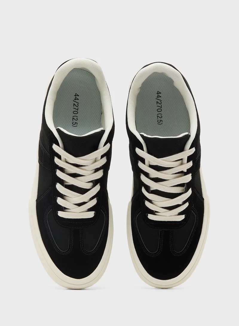 Seventy Five Casual Sneakers