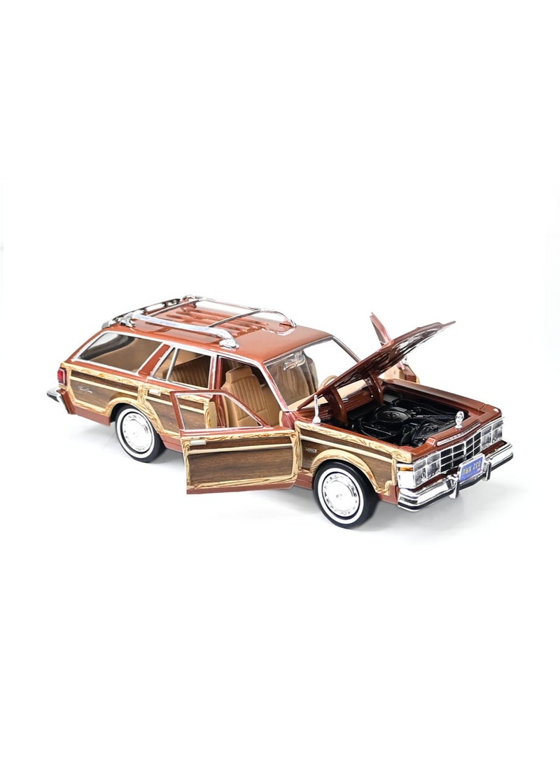 Motormax 1:24 Die-Cast 1979 Chrysler LeBaron Town & Country Wagon – Collectible Model Car - Image 3