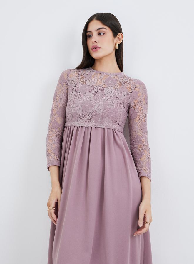 ستايلي فستان ماكسي بتصميم - مزين بالدانتيل باللون البنفسجي - Image 3