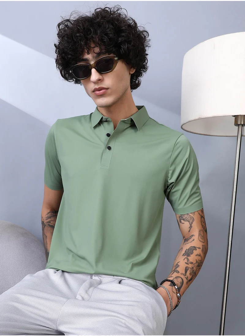 Campus Sutra Campus Sutra Men's Pistachio Green Seamless Touchgrain Polo T-Shirt For Casual Wear | Polo Neck | Short Regular Sleeves | Half-Button Closure | T-Shirt Crafted With Comfort Fit For Everyday Wear