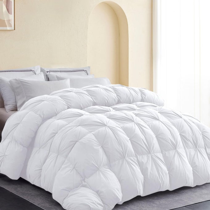 PREMIUM DOWN COMFORTER QUEEN SIZE LUXURIOUS ALL SEASON DUVET INSERT WITH COTTON BLENDED FABRIC 37OZ FILL WEIGHT PINCH PLEAT DESIGN HOTEL BEDDING COMFORTER WHITE90X90