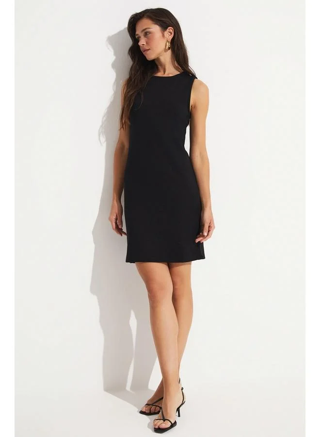 JUNE Sleeveless Sheath Dress
