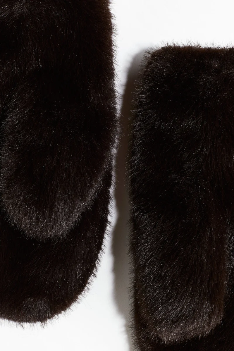 H&M Fluffy mittens