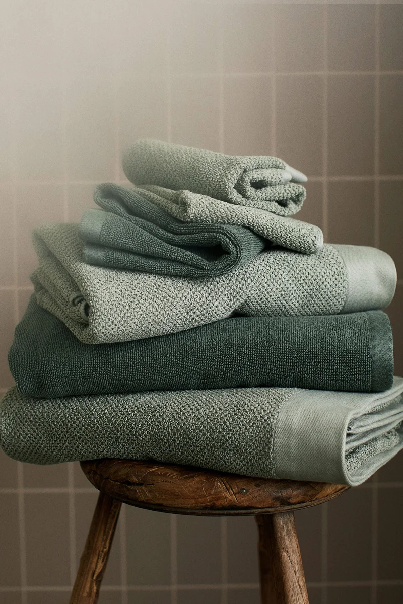 H&M Cotton Terry Bath Sheet