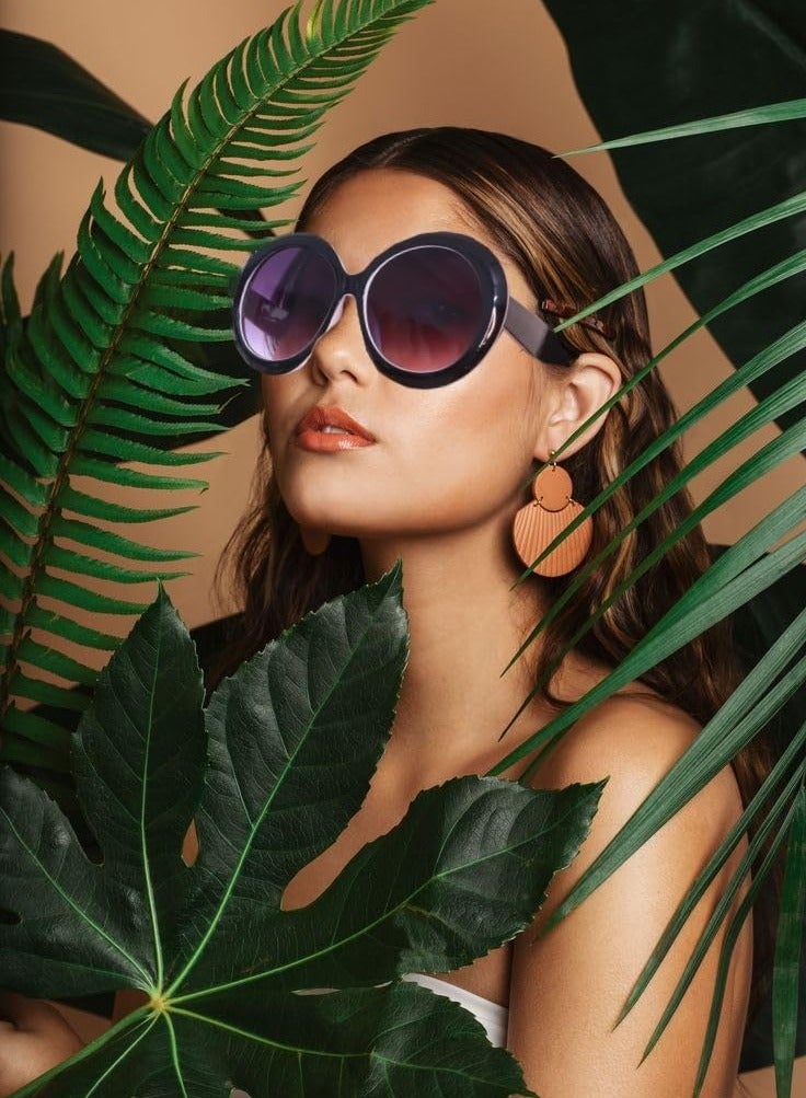 Excefore نظارات شمسية كبيرة الحجم بتصميم كلاسيكي للنساء والرجال، نظارات شمسية كبيرة عصرية من السبعينيات والثمانينيات، نظارات شمسية أنيقة بحماية من الأشعة فوق البنفسجية 400، نظارات شمسية كبيرة مستديرة أنيقة للنساء - Image 2