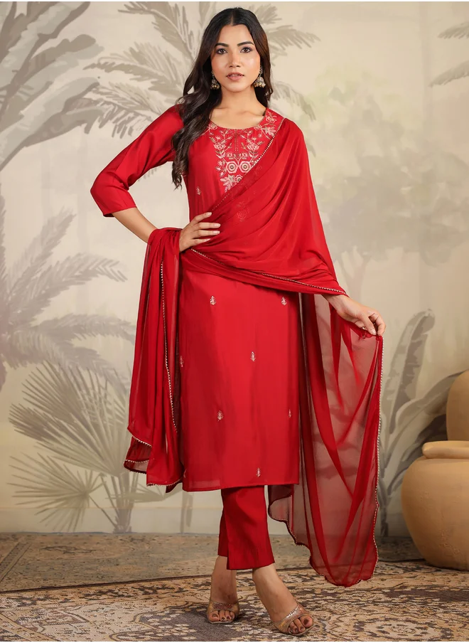 Janasya Janasya Embroidered Straight Kurta and Trousers with Dupatta Set