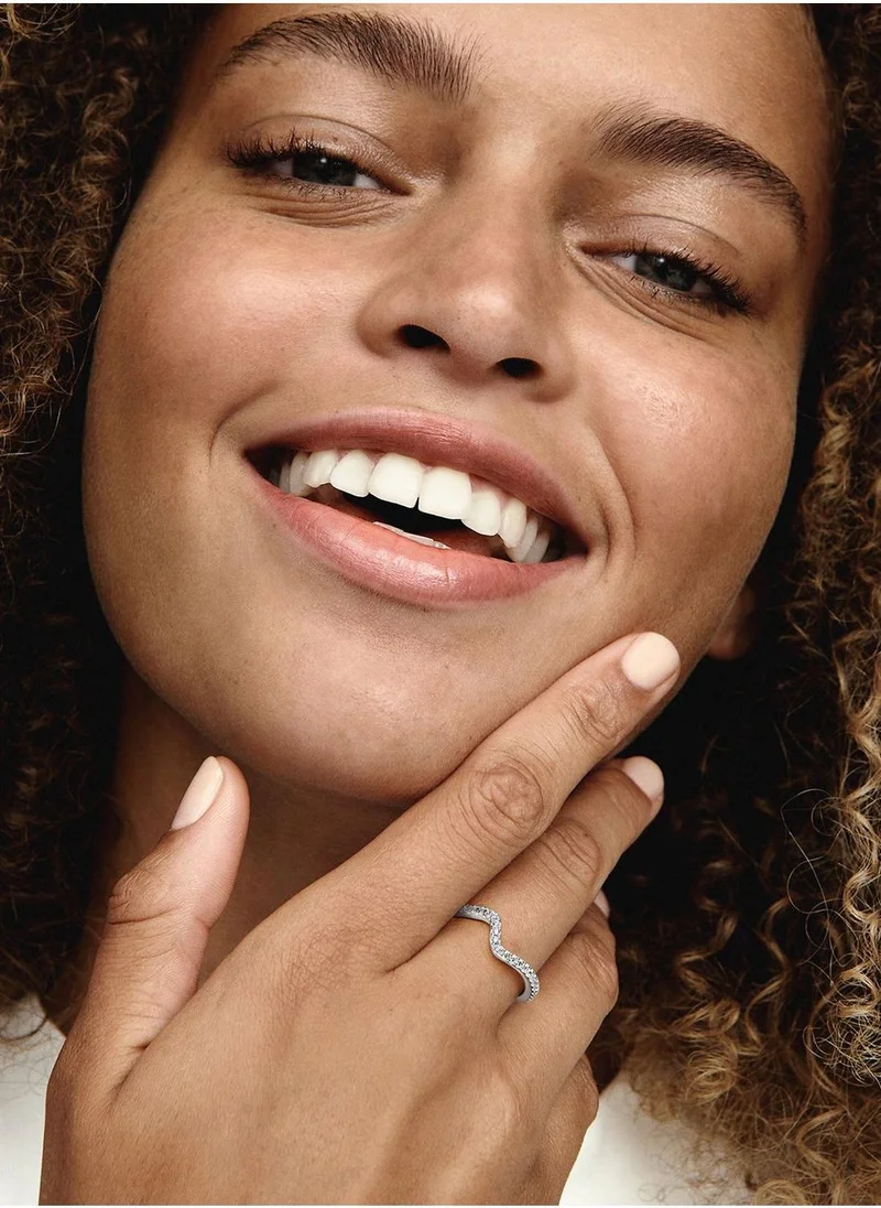 باندورا خاتم مزين بأحجار لامعة