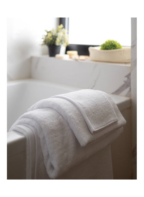 Plain Towel Material: 100% cotton GSM: 550