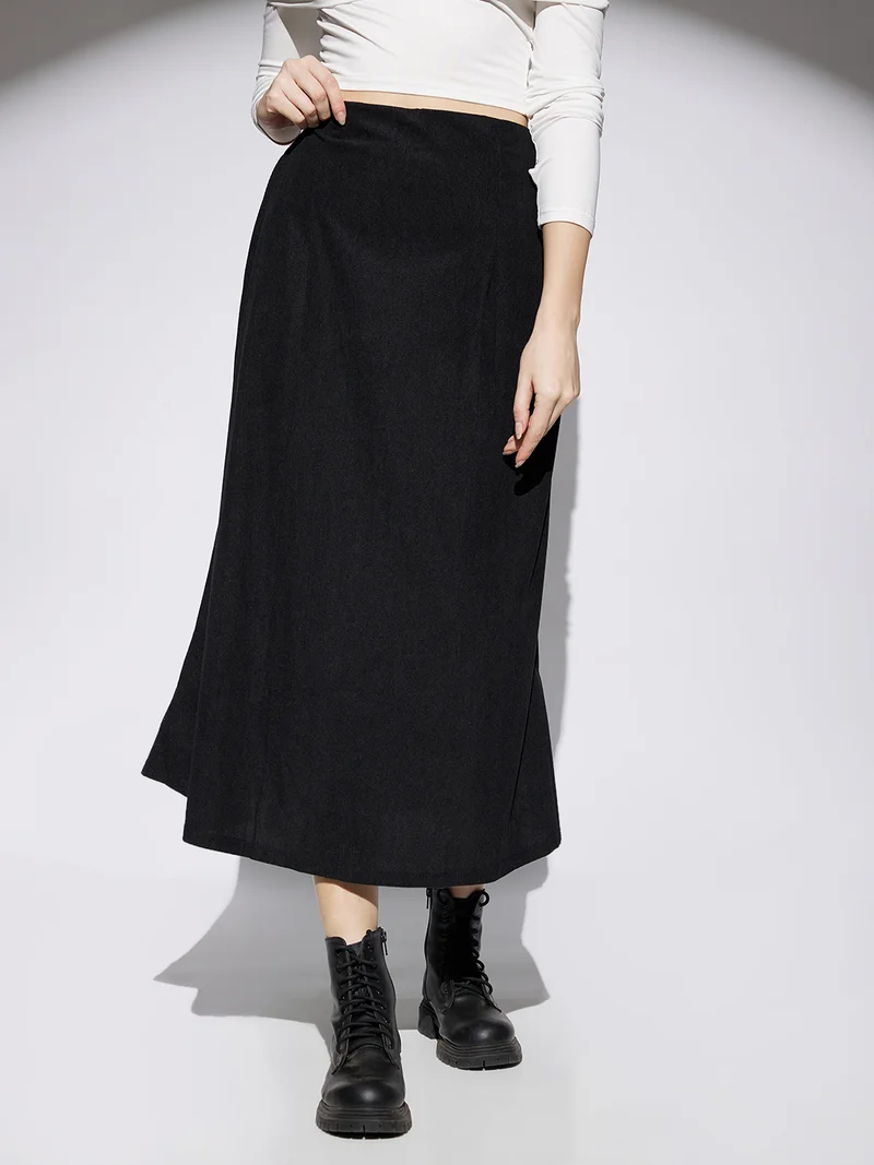جلو باص Women Black Self Design Mid Rise Flared A-Line Midi Skirt