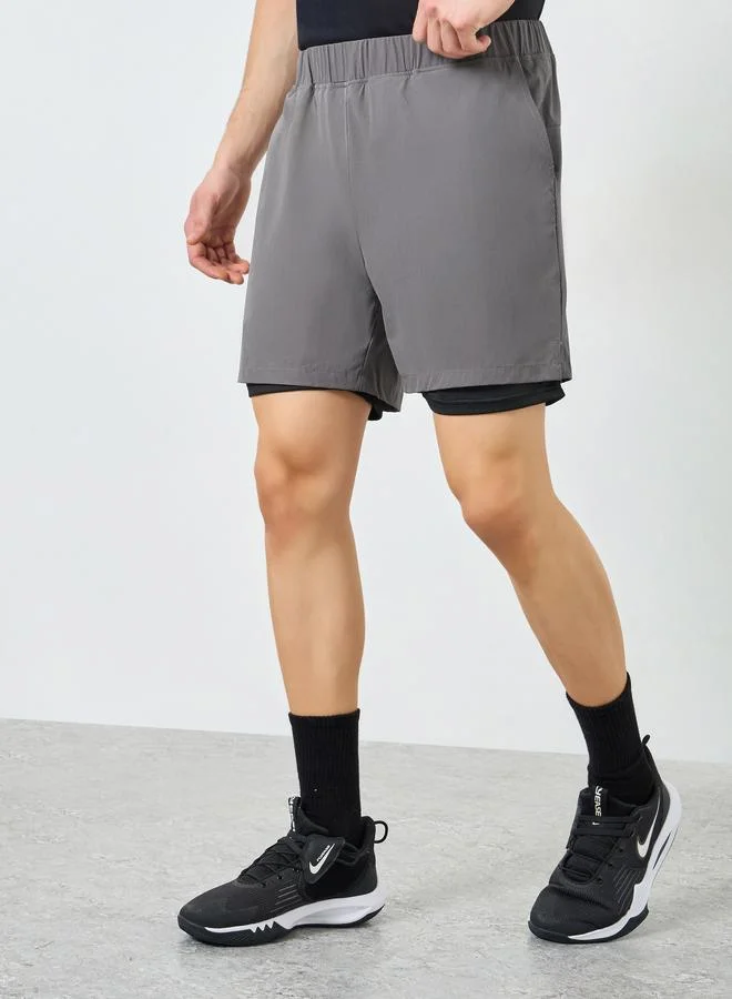 ستايلي شورت للجري بقصة مريحة