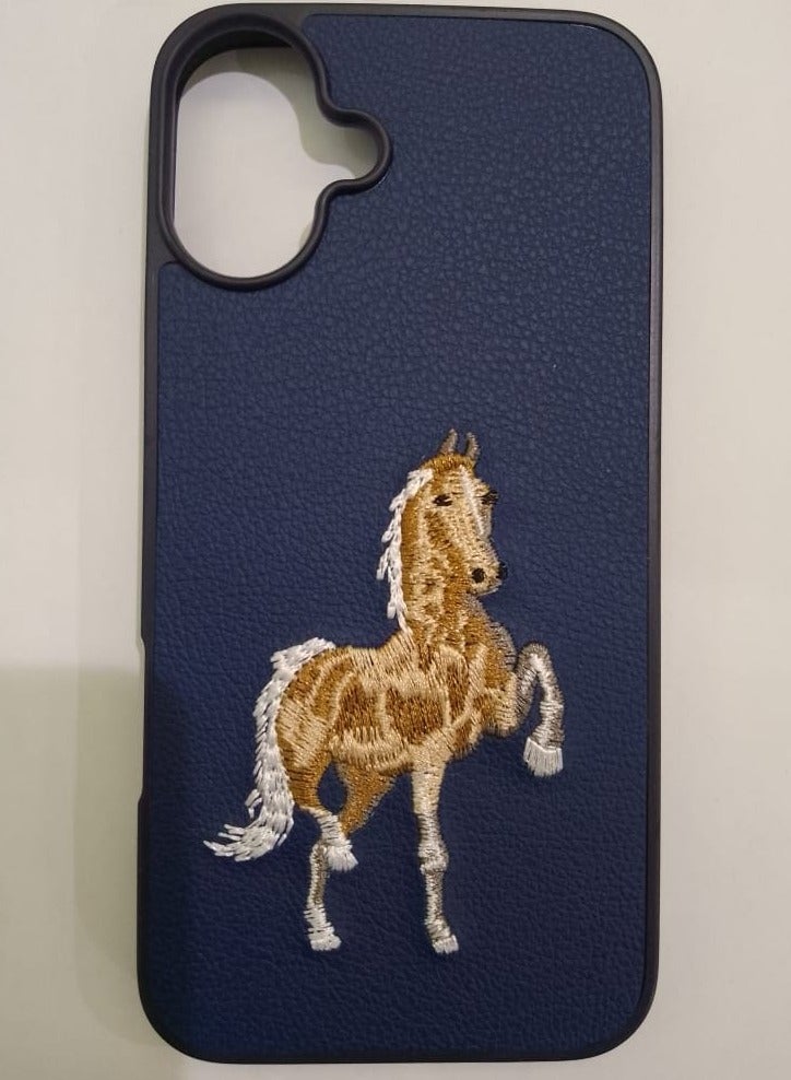 كيس جراب هاتف مضاد للصدمات بتصميم تطريز حصان لهاتف آيفون 16 باللون الازرق