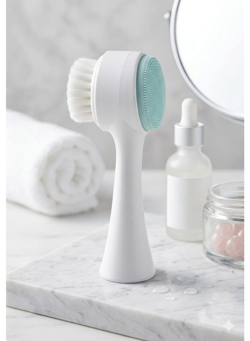 فرشاة تنظيف الوجه 2 في 1 – سيليكون + شعيرات ناعمة لتنظيف عميق وتقشير لطيف | مناسبة لجميع أنواع البشرة - Image 1
