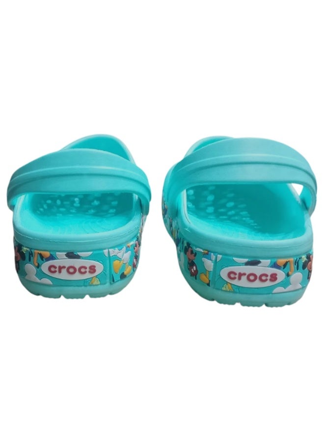Crocs are comfortable - Image 3