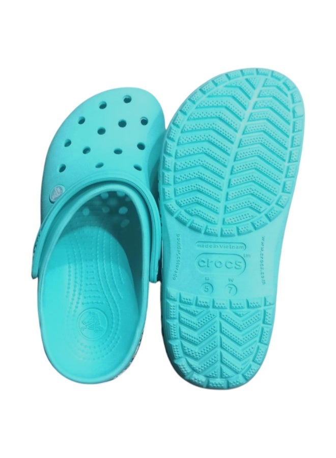 Crocs are comfortable - Image 5