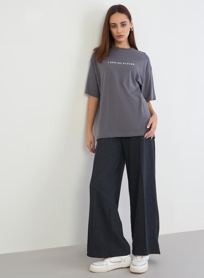 Styli Charcoal Slogan Print Oversized T-Shirt - Image 2