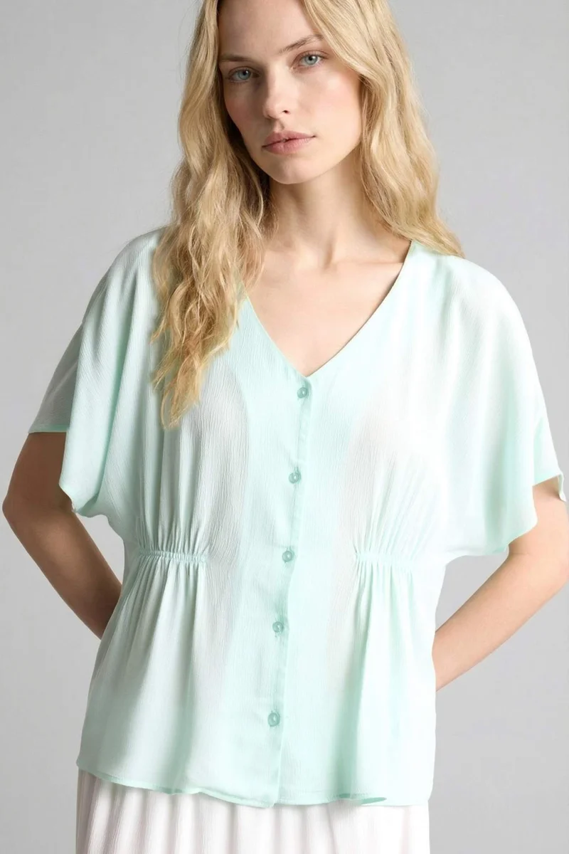 ديفاكتو Relax Fit V-Neck Crinkle Viscose Short Sleeve Shirt