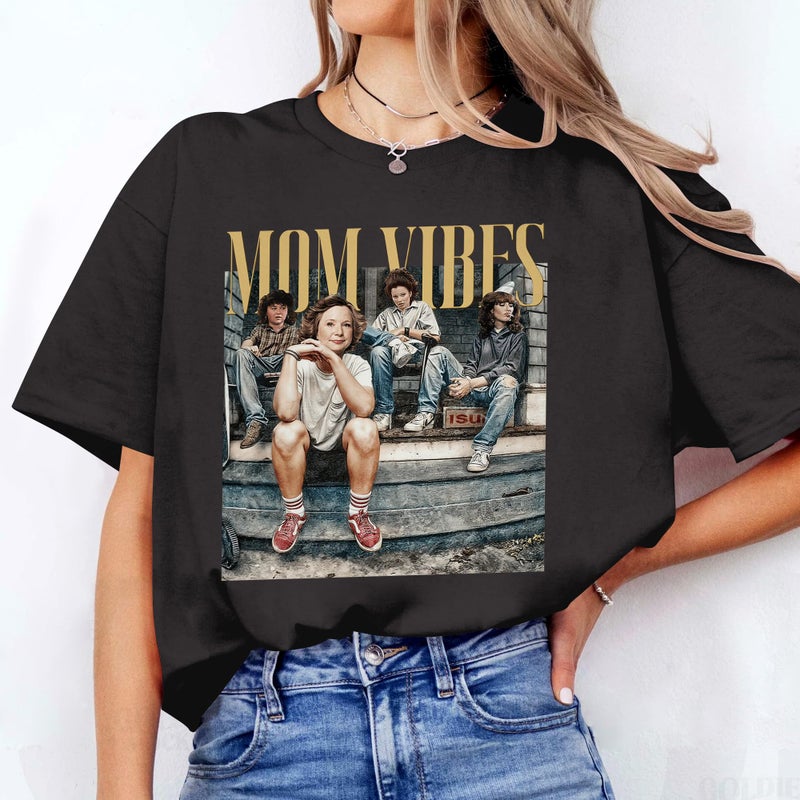 DIGForest Mom Vibes Tshirt - Retro Moms Shirt - Mother's Day Shirts for Mum - Mama Vibes Tees - 90s Sitcom Moms Tshirts - Gift for Mother (Black - L) - Image 5