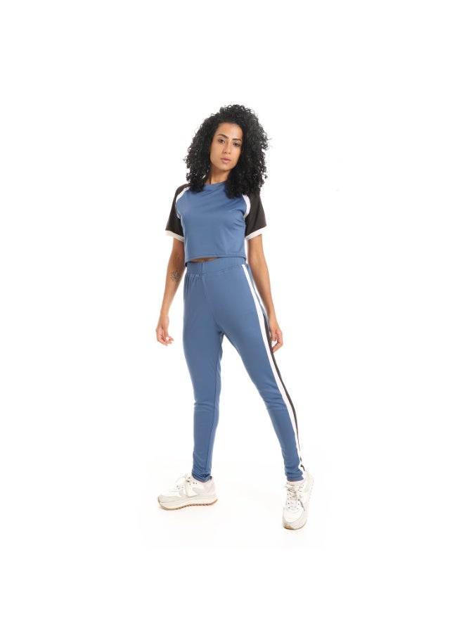 Caesar Women's two-piece sports set, half-sleeved T-shirt and pants  - Image 3