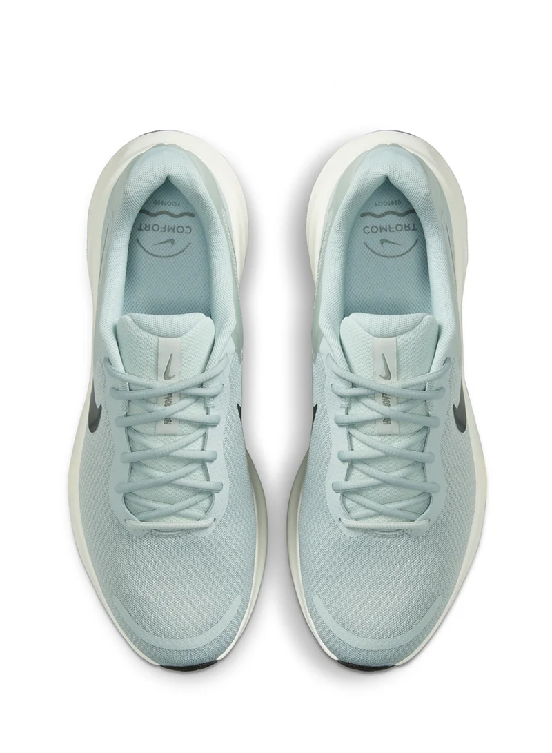 Nike Revolution 7