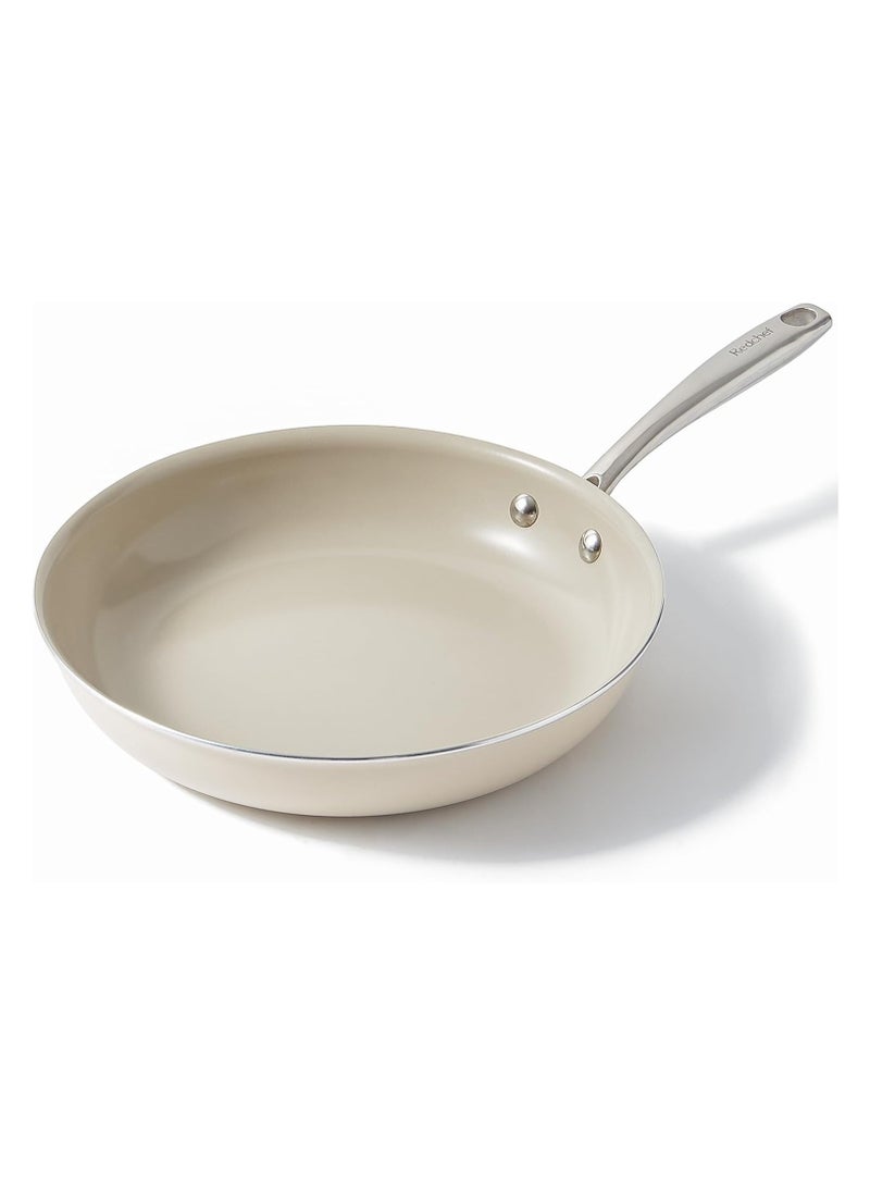 Redchef مقلاة ريد شيف الحثية، ٢٤ سم، طلاء سيراميكي غير لاصق، مقلاة غير لاصقة بمقبض من الفولاذ المقاوم للصدأ، خالية من PTFE وPFOA وPFAS، آمنة للاستخدام في الفرن وغسالة الأطباق (بيج أبيض) - Image 1