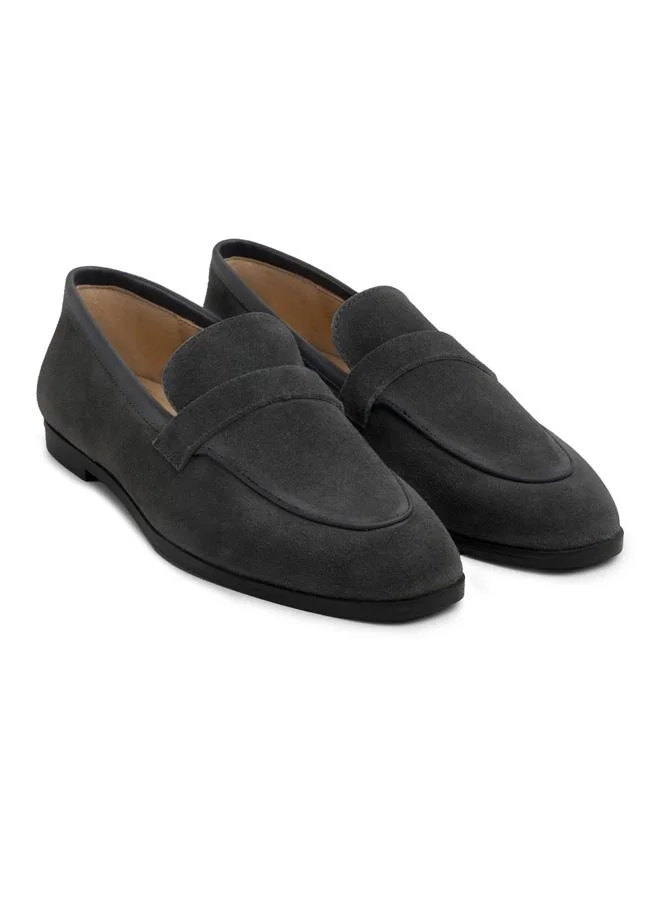 لانجوتش Women's Saylor Loafer
