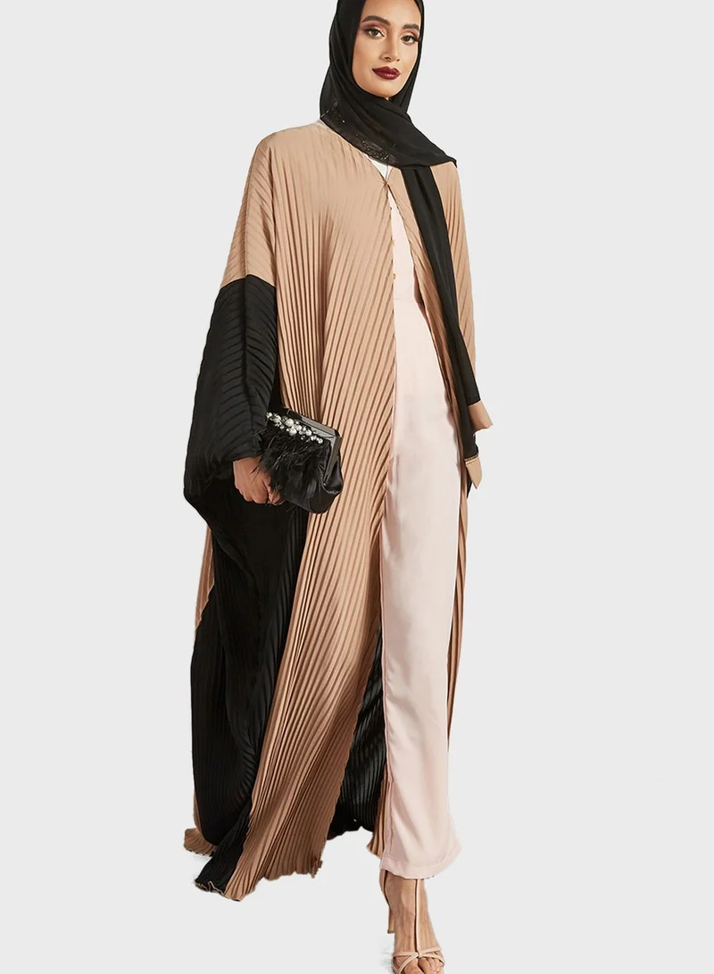 Threadz by Ajooni Colourblock Abaya